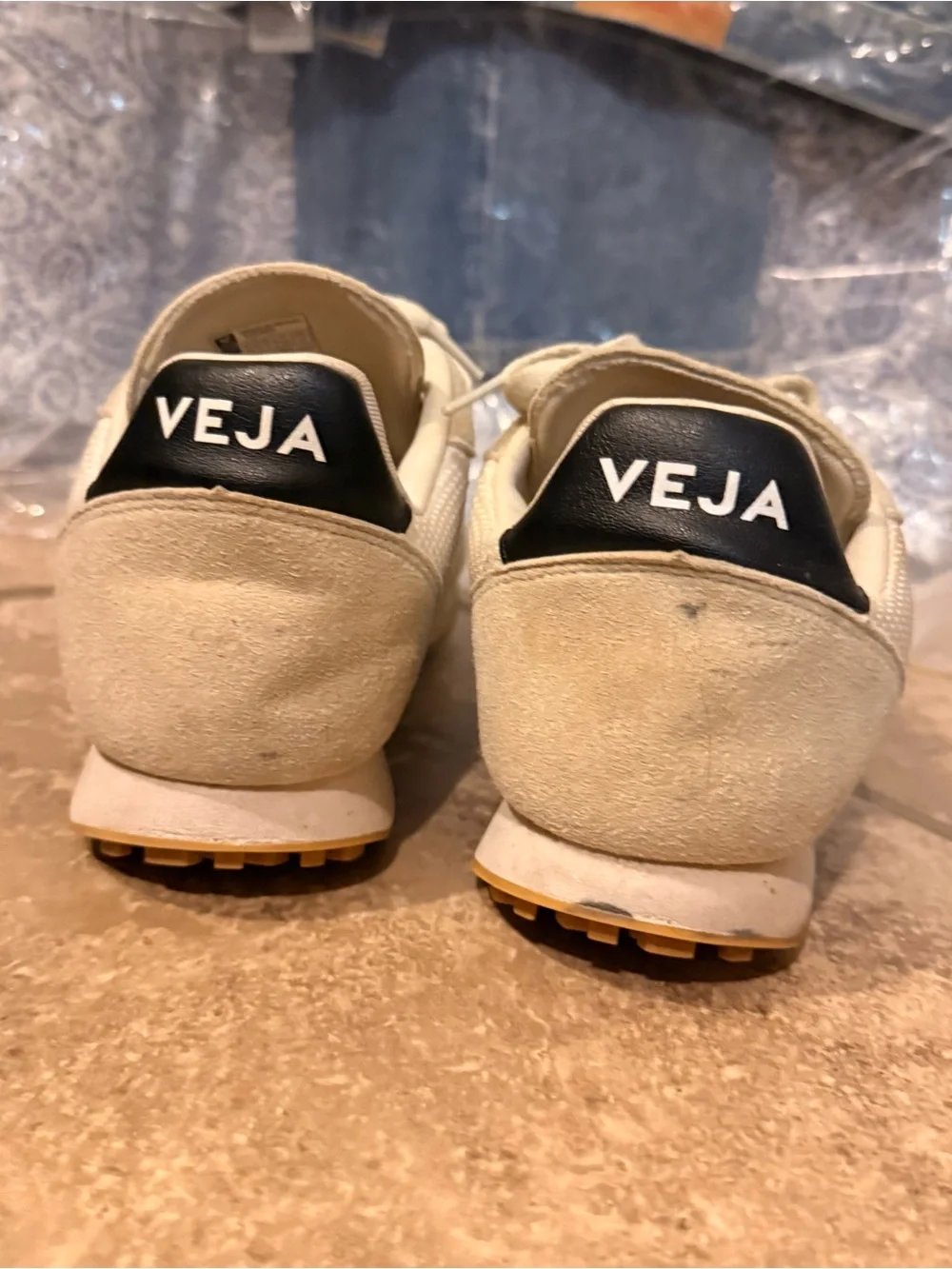 Veja mens SDU Rec Alveomesh sneakers size 10 black white
